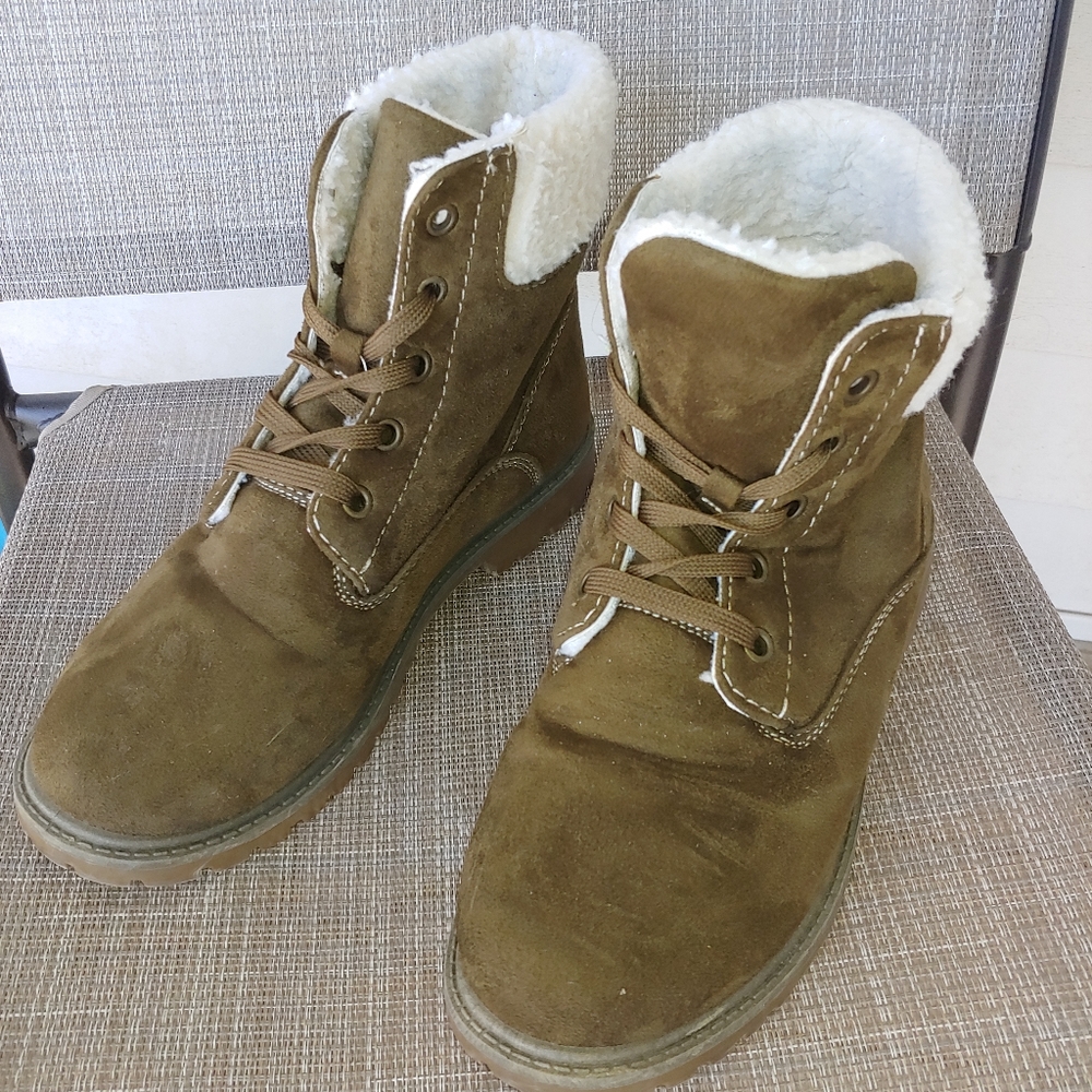 Ankle boots